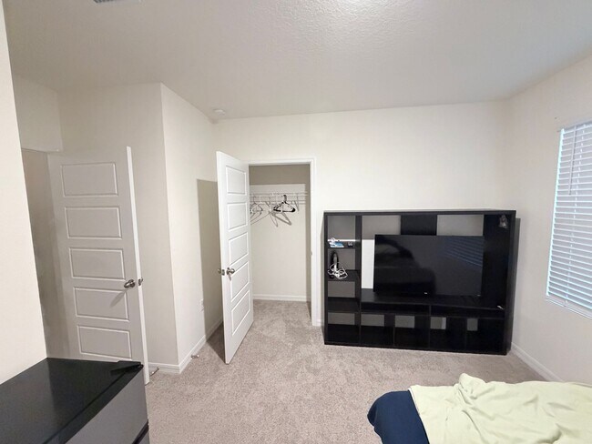 Building Photo - 3013 Moulin Rd