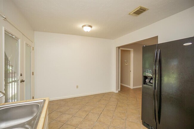 Building Photo - 11614 Pompano Ln