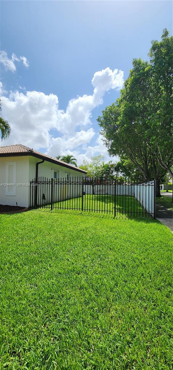 Building Photo - 16507 NW 91st Ave