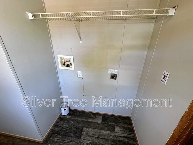 Building Photo - 260 Lark Meadow Dr
