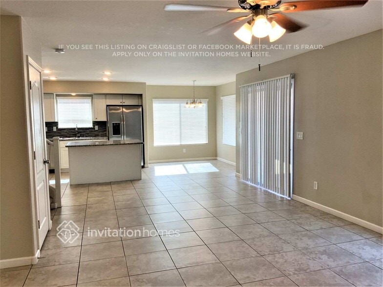 Building Photo - 28472 N Desert Hills Dr