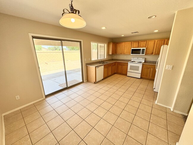 Building Photo - 35 N 123rd Dr