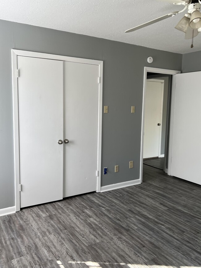 Building Photo - 2314 Lily Dr