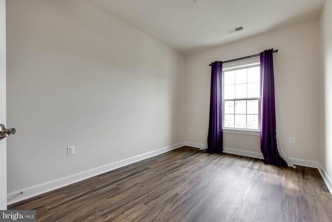 Building Photo - 7656 Telamon Wy