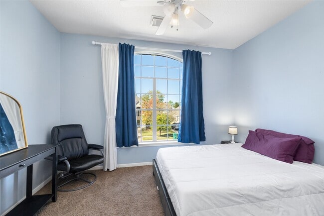 Building Photo - 11939 Painted Canyon Dr