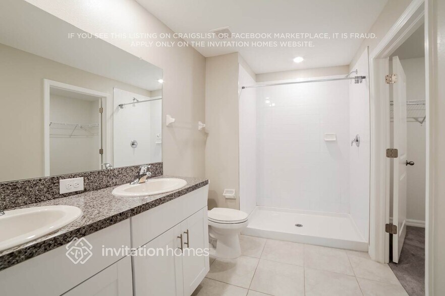 Building Photo - 1630 Blue Rose Dr