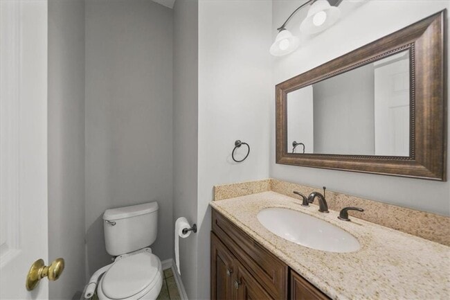 Building Photo - 4085 Pineset Dr