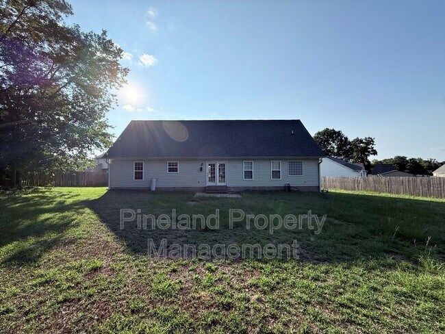 Building Photo - 641 Corsegan Rd