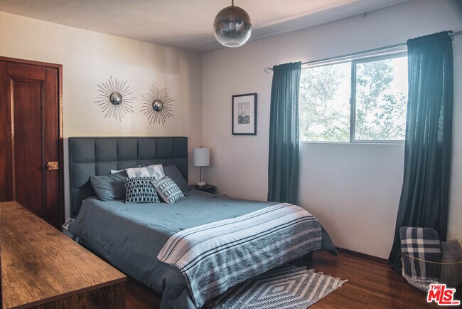 Building Photo - 1070 Norumbega Dr