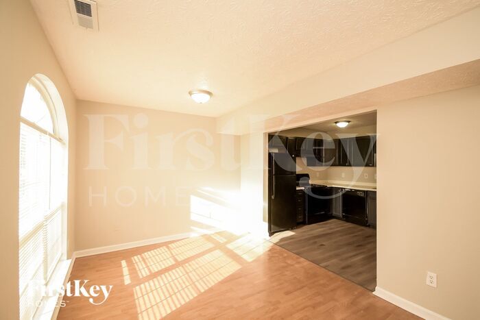 Building Photo - 2739 Lullwater Ln