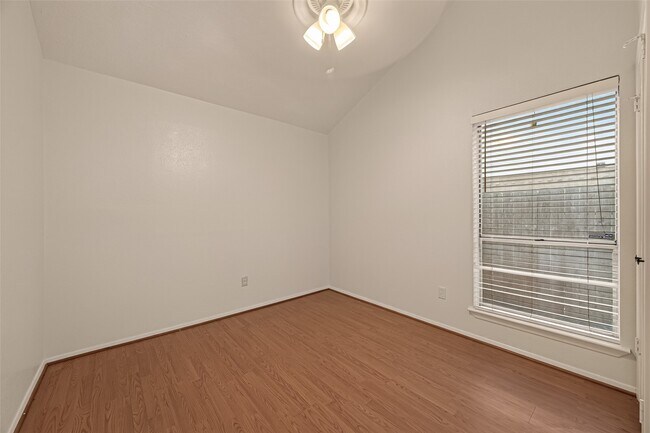 Building Photo - 2714 S Brompton Dr