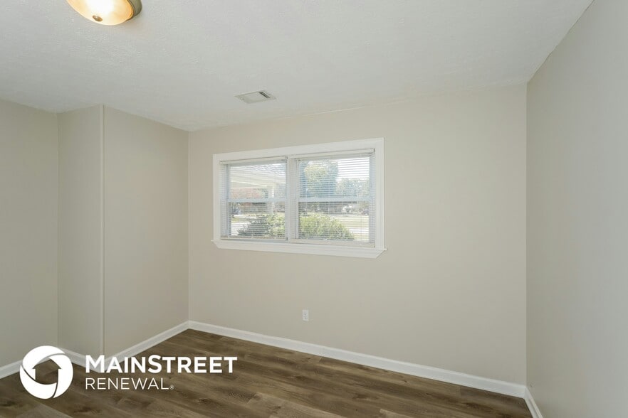 Building Photo - 9335 Donerail Way