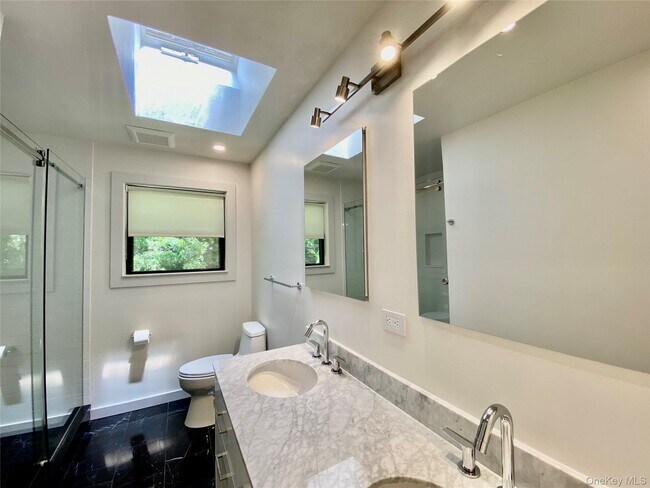 Building Photo - 98 Hands Creek Rd