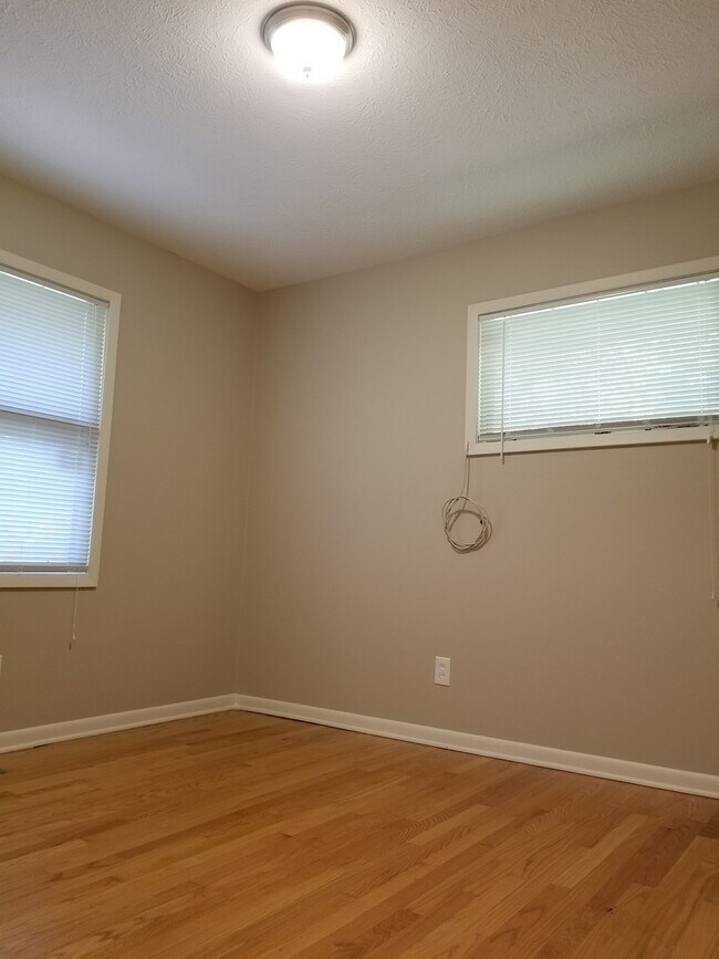 Building Photo - 1836 Todd Rd