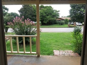 Building Photo - ~ ~ ~ ~ ~ YOU CAN'T BEAT THIS VALUE! ~ ~ ~ ~ ~  Spacious 3/2 Bungalow on a Quiet Street ~