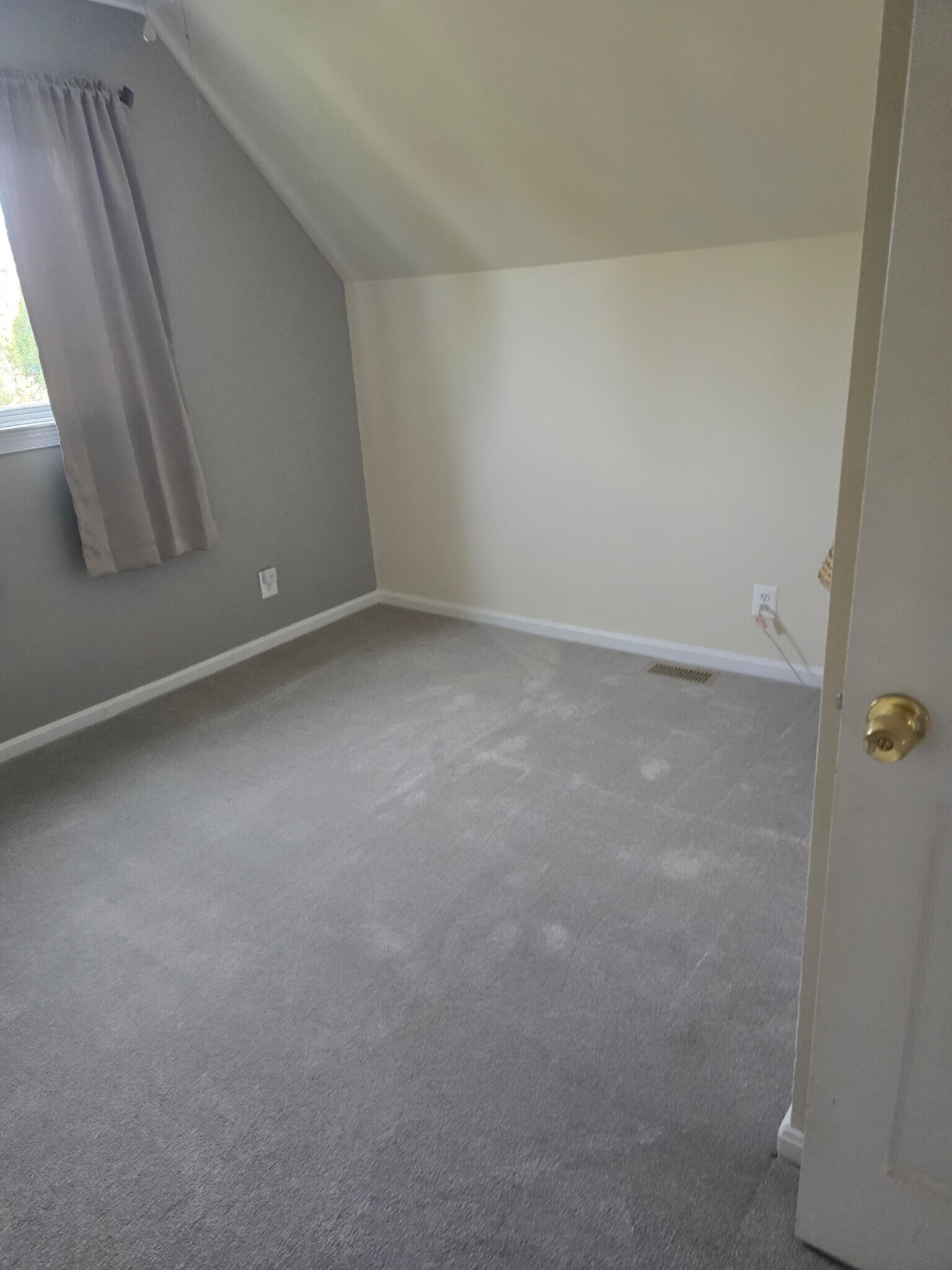 Building Photo - 316 High St