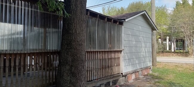 Building Photo - 14637 Kenny St