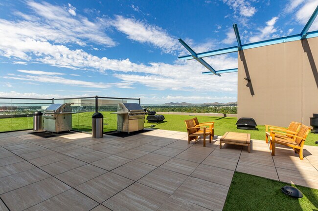 Building Photo - 4808 N 24th St