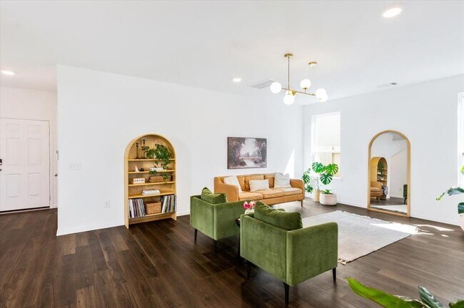 Building Photo - 25919 Chicory Dr
