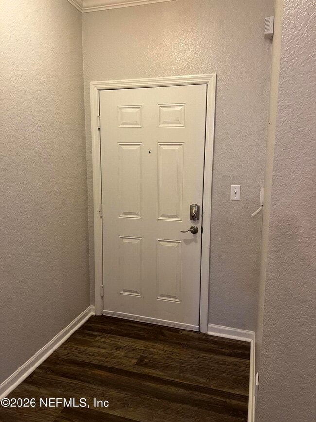 Building Photo - 1001 Monument Rd