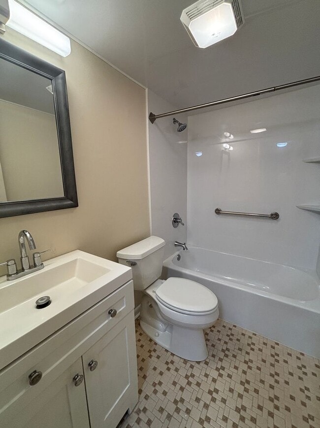 Building Photo - 5260 Crossbow Cir