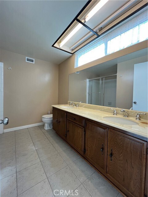 Building Photo - 11735 La Tierra Ct