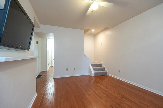 Building Photo - 114 Miltenberger St
