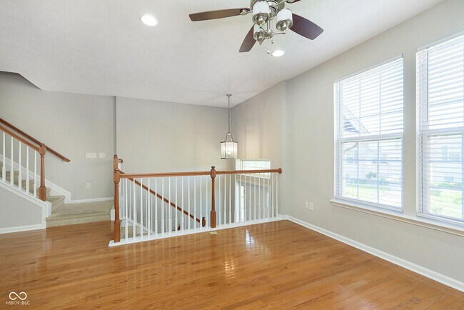 Building Photo - 8333 Clayhurst Dr