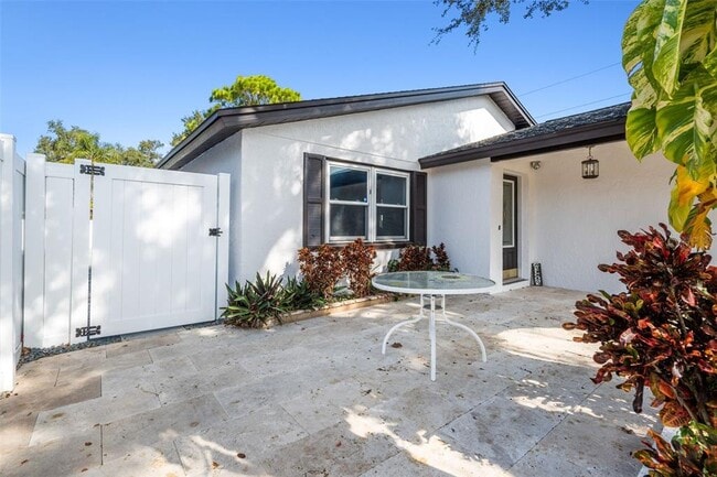 Building Photo - 10187 122nd Ave N