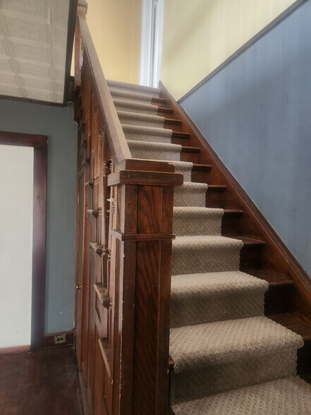 Building Photo - 916 McKinley St
