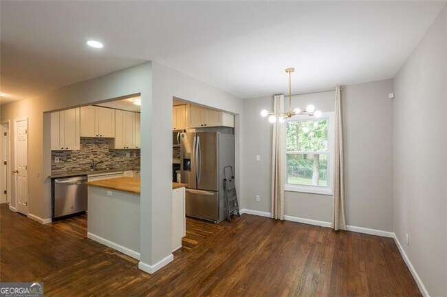 Building Photo - 1565 Overland Terrace SE