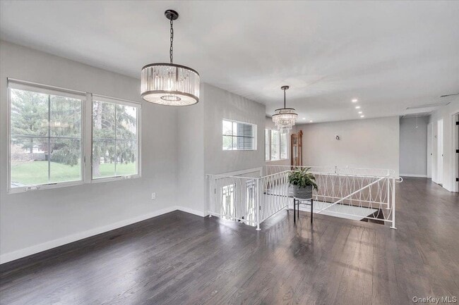 Building Photo - 10 Sandhage Dr