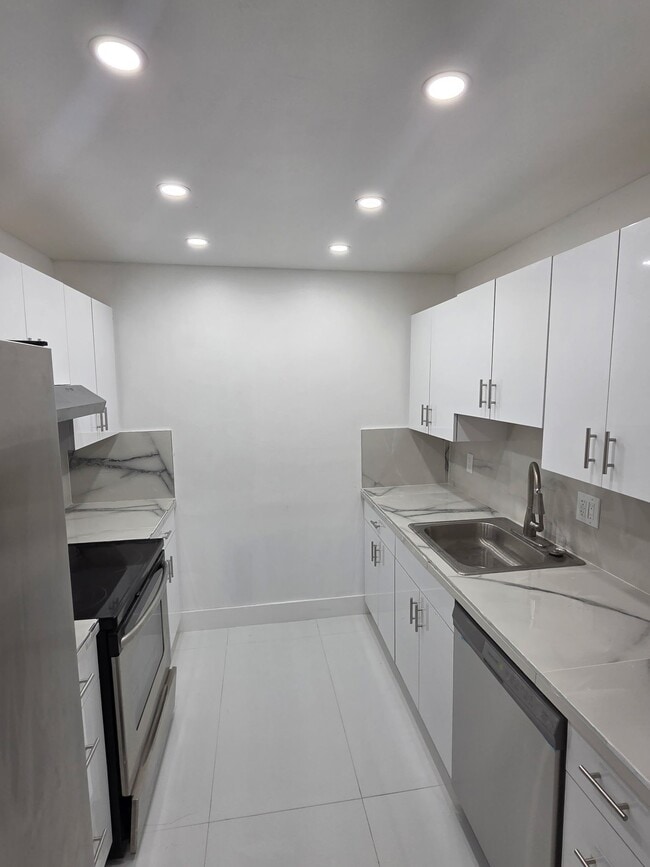 Building Photo - 8240 SW 210th St