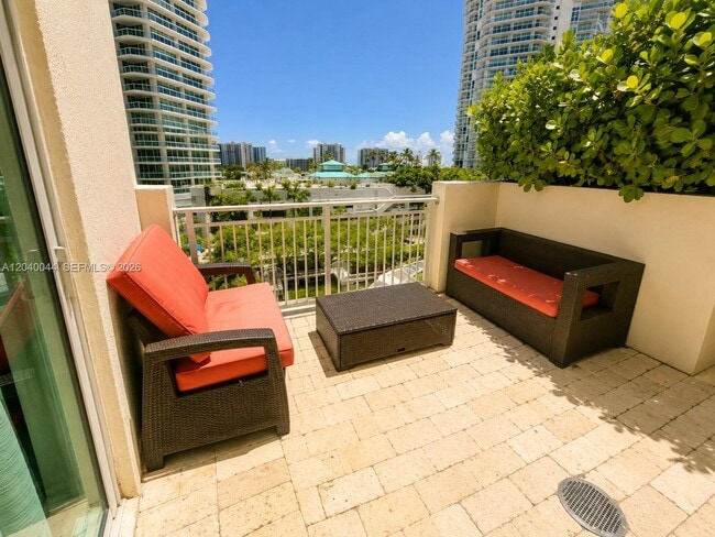 Building Photo - 200 Sunny Isles Blvd