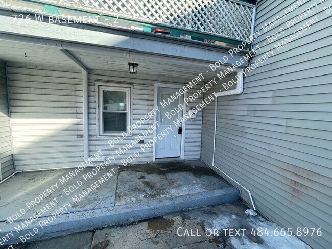 Building Photo - 726 W basement-2