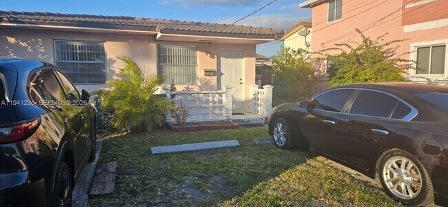 Building Photo - 3423 NW Flagler Terrace