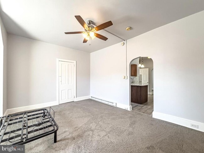 Building Photo - 419 Woodward St