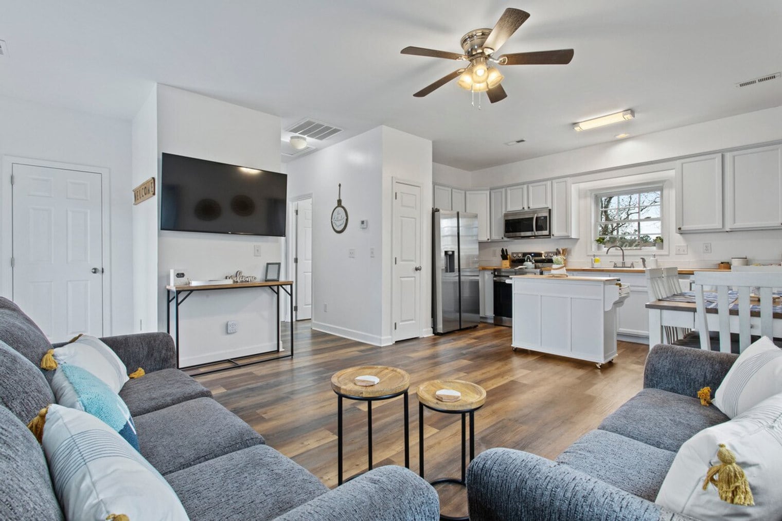 Building Photo - 343 Henderson Ave