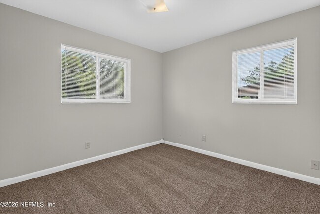 Building Photo - 2618 Arlex Dr E