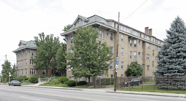 Primary Photo - Rose Hill Condominiums