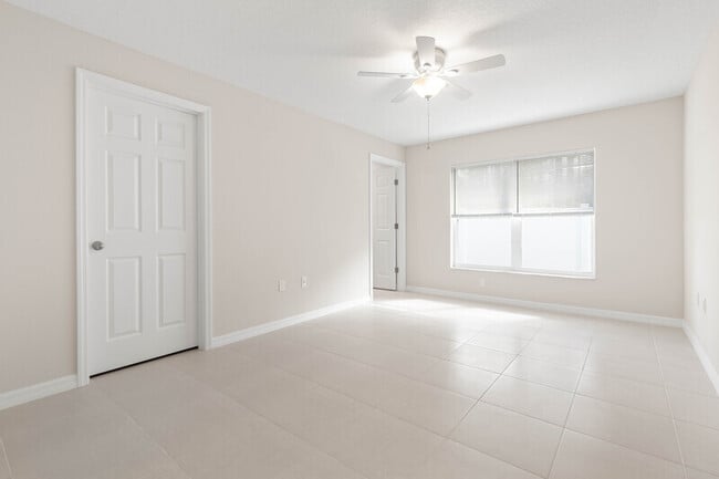 Building Photo - 24 Untermeyer Pl