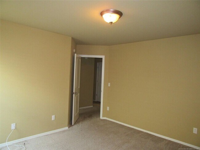 Building Photo - 4 Bed | 2 Bath in Owasso!