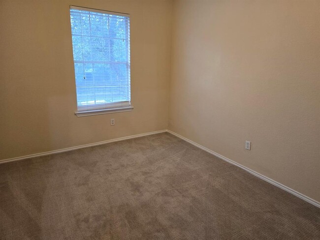 Building Photo - 3442 Flowstone Ln