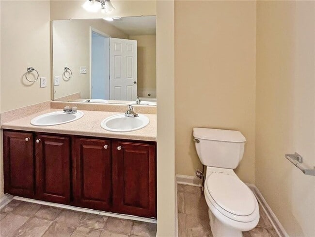 Building Photo - 4913 Sierra Way