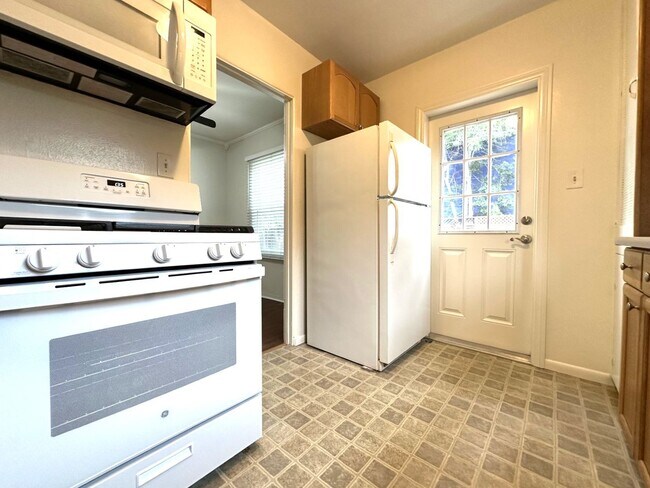 Building Photo - City Heights - Single Family Home with Cen...