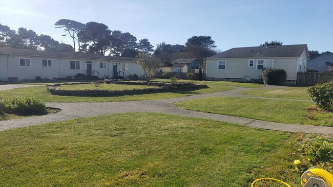 Building Photo - Charming 2-Bedroom Apartment Near the Hammond Trail – McKinleyville, CA