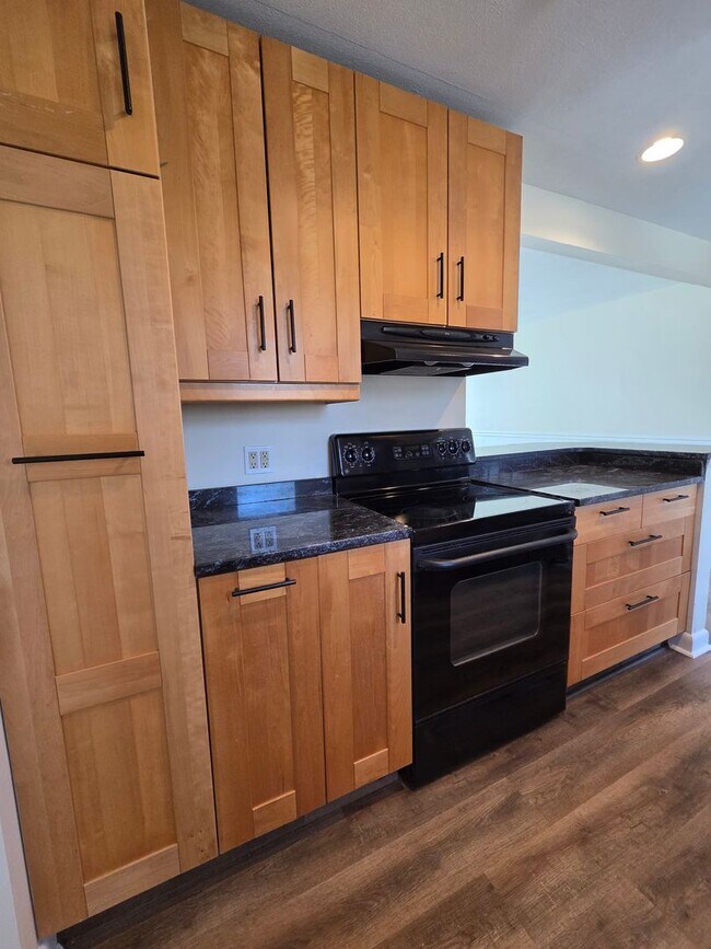 Building Photo - LAKELAND HOMES