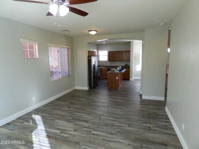 Building Photo - 1927 N 78th Dr