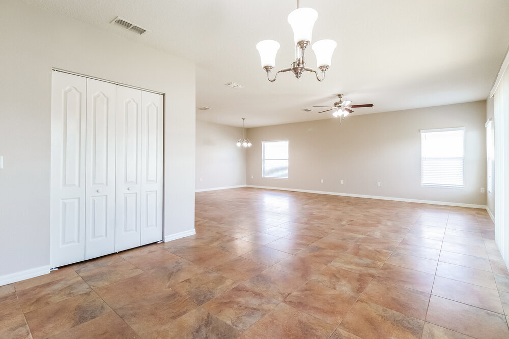 Building Photo - 3046 Dasha Palm Dr