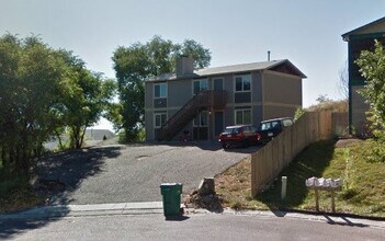 Building Photo - 2025 W Yampa St